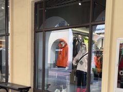 -百联奥特莱斯广场(南京店)