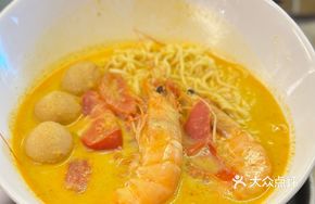 Indonesian Seafood Curry Noodles