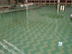 -龙脉温泉室内游泳馆