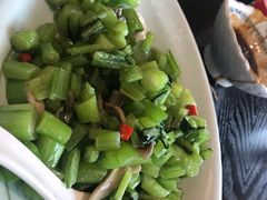 手捏菜炒蘑菇-柒园·三十年创意杭帮菜(龙湖滨江天街店)