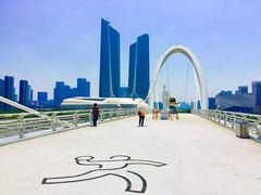-南京眼步行桥