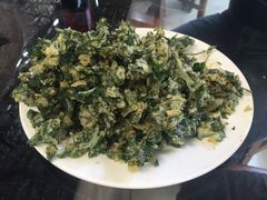 炸花椒芽-姥家大锅台水库渔家