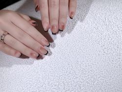 -沫儿·美甲美睫·半永久·皮肤管理