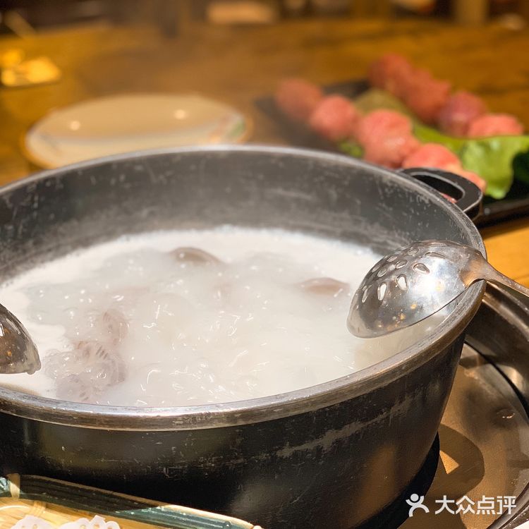香捞粉肠这个我超爱，超级糯，没牙都能吃的程度
