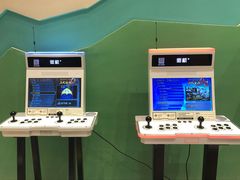 -爱蹦iBOON蹦床运动馆(江汉店)