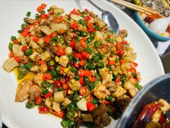 -川流不息·地道川菜·小龙虾(松东路店)