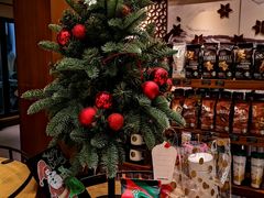 零售区-星巴克臻选(成都宽窄巷子店)