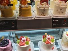 -罗森尼娜(德思勤店)