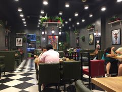 -愉肴麻辣香锅(中山路店)