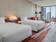 -广州天河希尔顿酒店