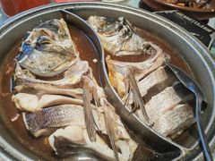 -阿瓦山寨·湘菜现炒·剁椒鱼头王(咸阳总店)