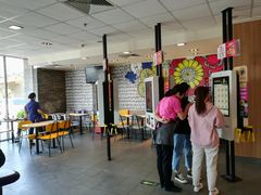 用餐区-麦当劳(欢乐谷店)