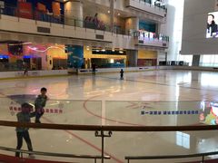 -冰纷万象滑冰场(二七万象城店)