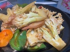 -亿江南新概念融合美食餐厅(管仲老街店)