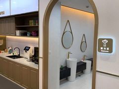-龙格亲子游泳·水育早教中心(华亿大润发店)