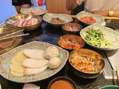 -臻牛烤肉