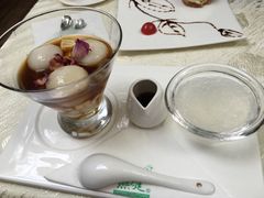 -燕庭·纯燕窝·甜品下午茶(南京西路店)