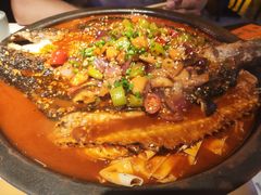 蒜香味烤鱼-鸣记脆皮烤鱼·海鲜烤鱼(三八广场店)