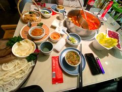 -左庭右院鲜牛肉火锅(浦江欢乐颂店)