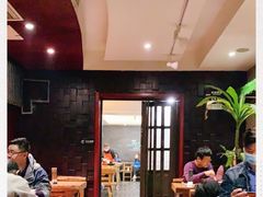 大堂-万记麻辣烫国展总店