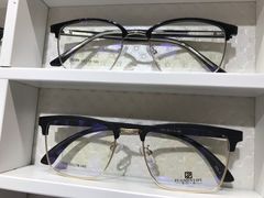 -视野联行眼镜·蔡司授权店(长白万象汇店)