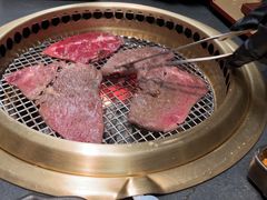 -铭牛烧肉·和牛海鲜自助(高新月牙湖店)
