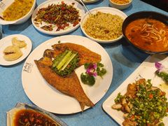 -香巴拉云南餐厅(华莱坞店)