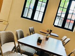 -Fridi Patisserie Cafe