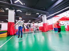 -悦动体能篮球羽毛球网球(三里河店)