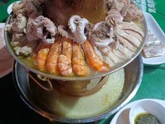 -一口猪海鲜浑锅·东北家常菜