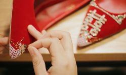 -艾朵婚纱