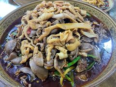 -一品红烧鸭特色川菜(三岔湖店)