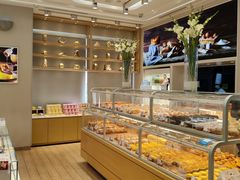 面包甜点陈列柜-好利来(南京路一店)