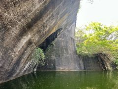 -伍山石窟