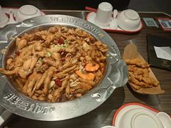 鸡爪煲-胖哥俩肉蟹煲(湖滨银泰in77店)