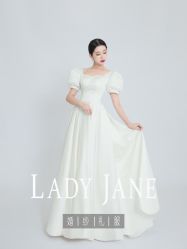 -Lady  Jane高端婚纱礼服馆