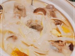 -三人行骨头王火锅(长寿店)