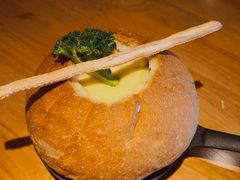 蘑菇烩芝士鸡肉面包碗-新贝乐意大利餐厅(苏州中心店)