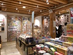 -猫的天空之城概念书店(丽江古城饮玉巷店)