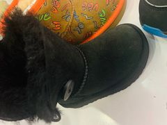 -UGG(燕莎奥特莱斯购物中心店)
