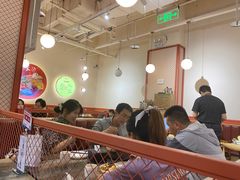 大堂-鸡遇虾煲干锅火锅(小寨金莎店)