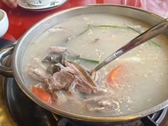 -老石黑山羊毛驴肉火锅(金凯广场店)