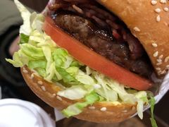 -The Habit Burger Grill 哈比特汉堡(世博店)
