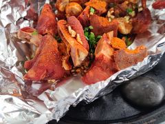 手抓烤猪手-野蔓果·山野菜(西湖景区·龙井茶田店)