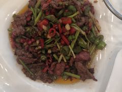 香芹爆牛肉-鑫皇朝酒店(建设一路店)