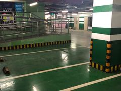 -百联中环购物广场-停车场