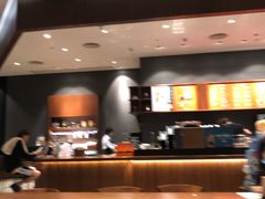 大堂-星巴克(深圳龙华和平里店)