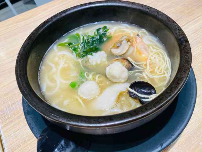 灵芝妹子生蚝米线(万达店)