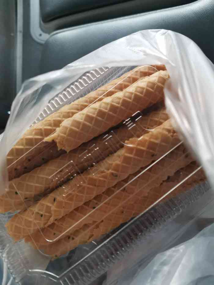 酥礼记·制酥专家(咸水沽店)-"一家新开的糕点店,晚上吃完饭遛弯路过