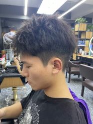 -藤野造型专业烫染接发